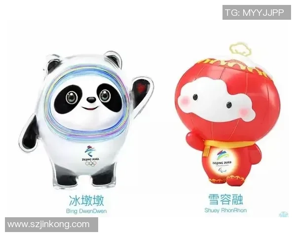 足球明星与冰墩墩的奇妙结合精彩图片展示尽在此处