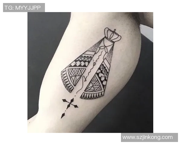 足球明星女生的后背纹身艺术与个性魅力的完美结合